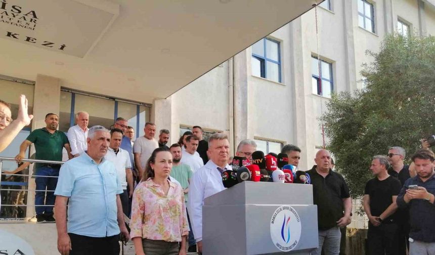 Başhekim Ferdi Zeyrek’in vefatıyla ilgili açıklama yaptı