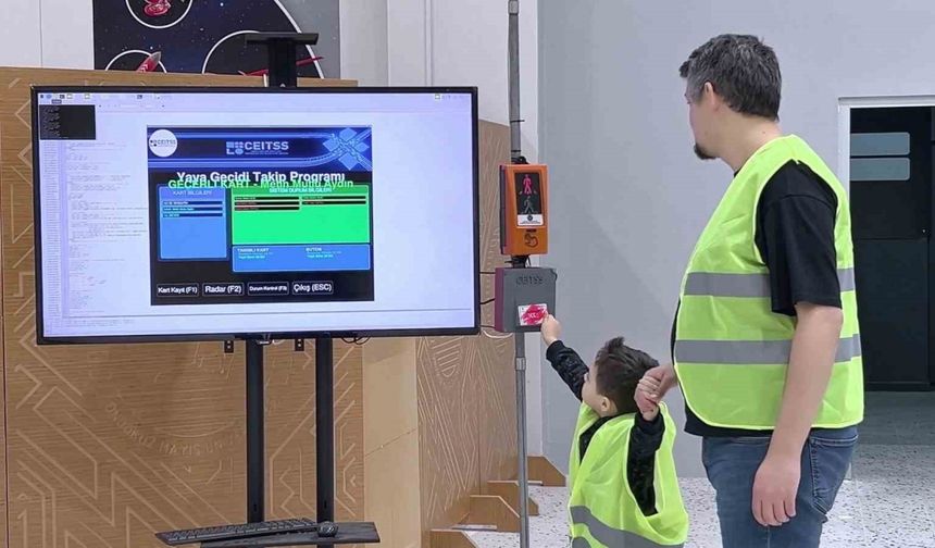 Türkiye’de bir ilk: Yapay zekâ ile yayaya özel trafik ışığı dönemi başladı!