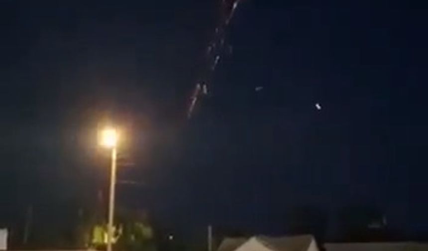 Kazakistan semalarında gizemli cisimler görüldü: Meteor mu uzay enkazı mı?
