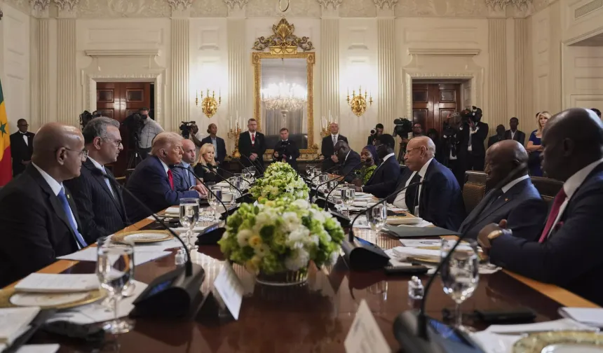 Trump'tan büyük gaf: Anadili İngilizce olan Devlet Başkanına 'İngilizceniz çok güzel' dedi!