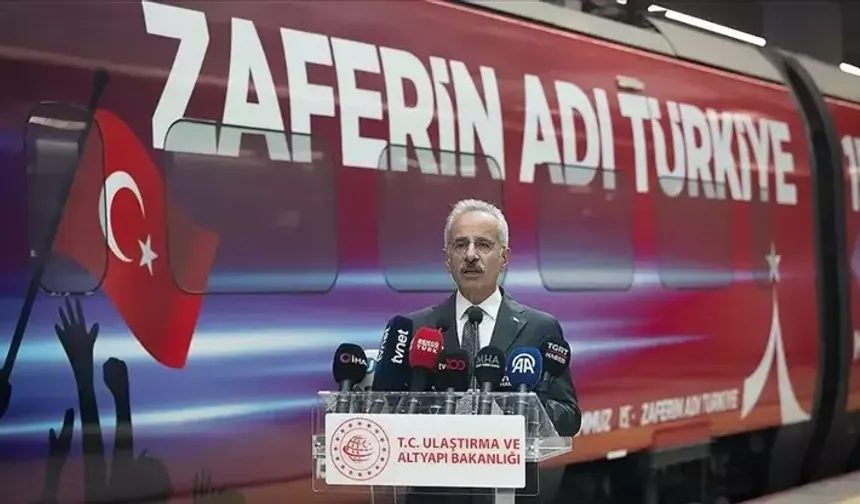 “Demokrasi ve Milli Birlik Treni” Ankara'dan Yola Çıktı: 68 Günde 90 Bin Kilometre Kat Edecek
