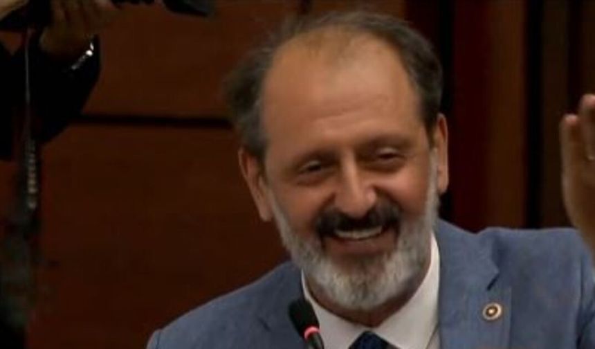 TBMM’de AK Parti Milletvekili Hacıoğulları’ndan Leman dergisine salavatı şerif ile tepki