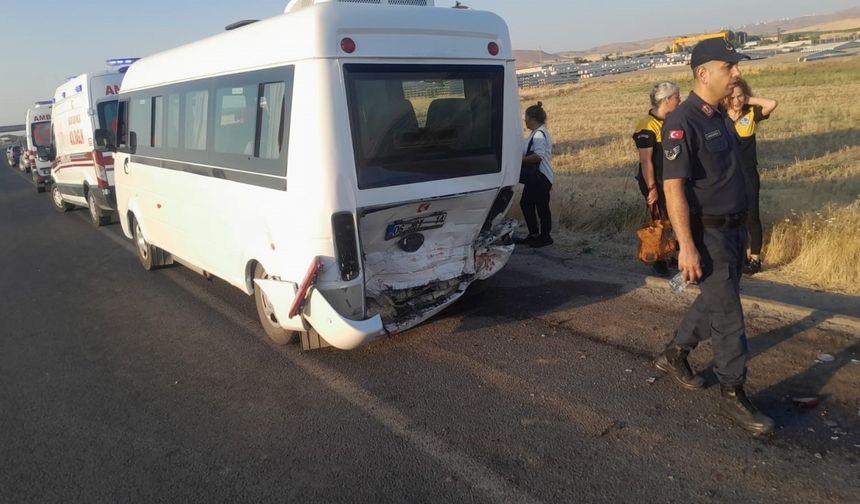 Ankara Sincan’da feci kaza: 1 kişi hayatını kaybetti, 12 yaralı