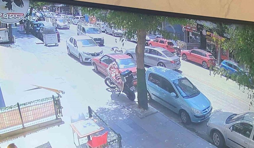 Ankara’da dehşet anı kamerada! Otomobilin çarptığı yaya havada takla attı!