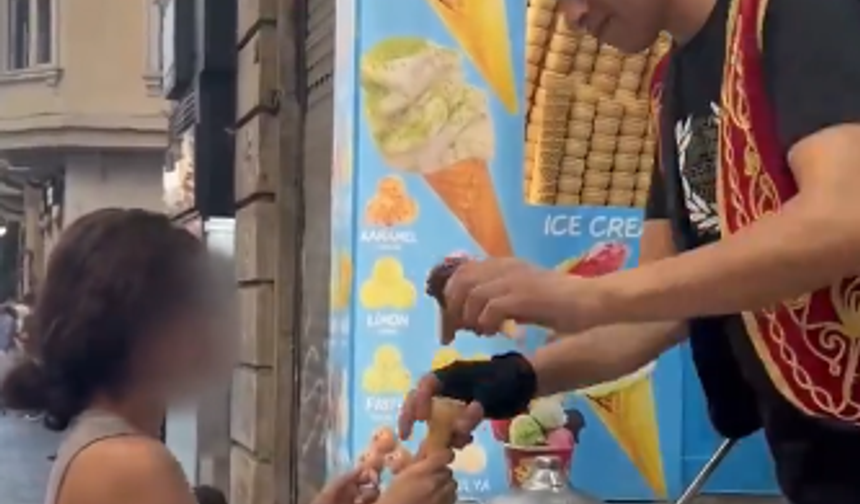 Turiste uygunsuz harekette bulunan dondurmacı cezasını çekti! Dükkan mühürlendi