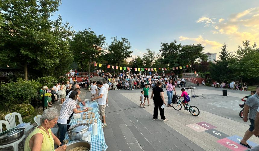 Ankara'da Aşure Geleneği Sürdürülüyor