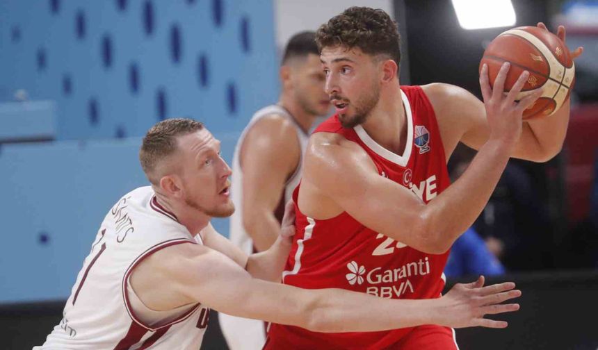 Türkiye EuroBasket 2025’te ev sahibi Letonya’yı farklı yendi
