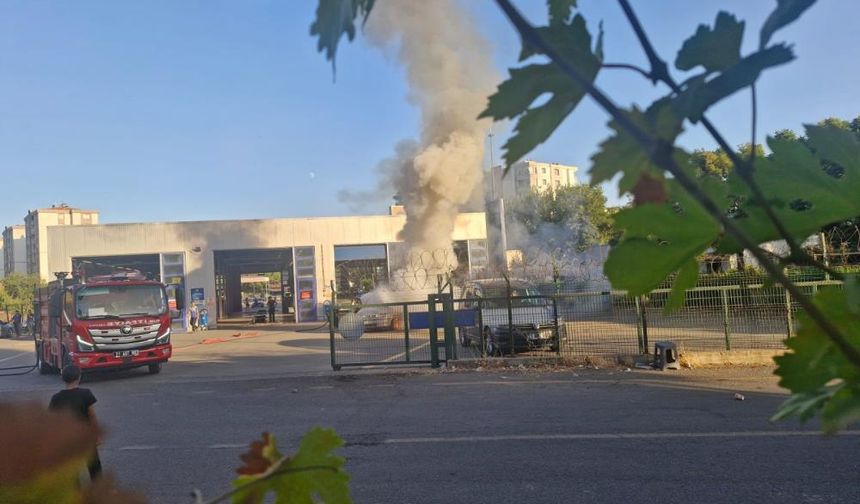Diyarbakır'da akıl almaz olay: Muayeneden geçmeyen aracını böyle yaktı!