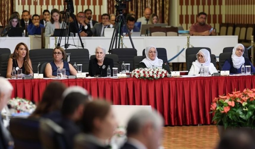 Meclis'te Kürtçe polemiği: DEM'liler ortalığı ayağa kaldırdı!