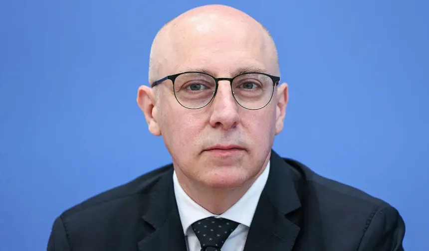 Sinan Selen aslen nereli? Sinan Selen Almanya kimdir?