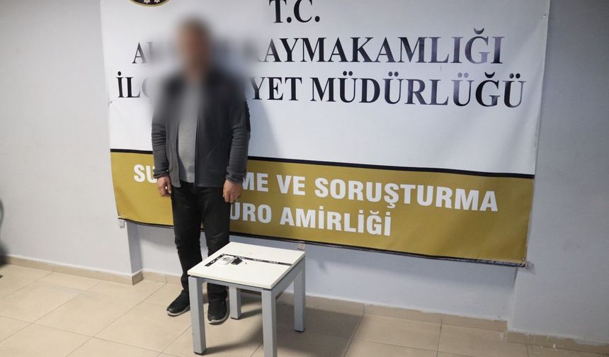 Ankara’da ehliyet sınavında kopya düzeneğiyle yakalandı