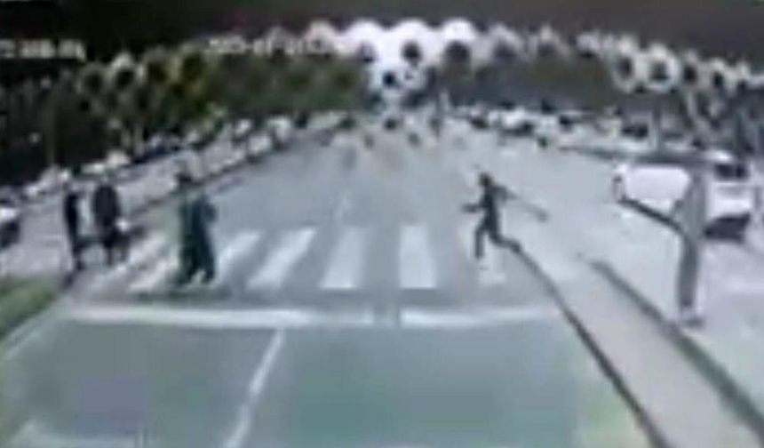 Otobüs şoförünün dikkati çocuğu ölümden döndürdü! İşte o anlar...