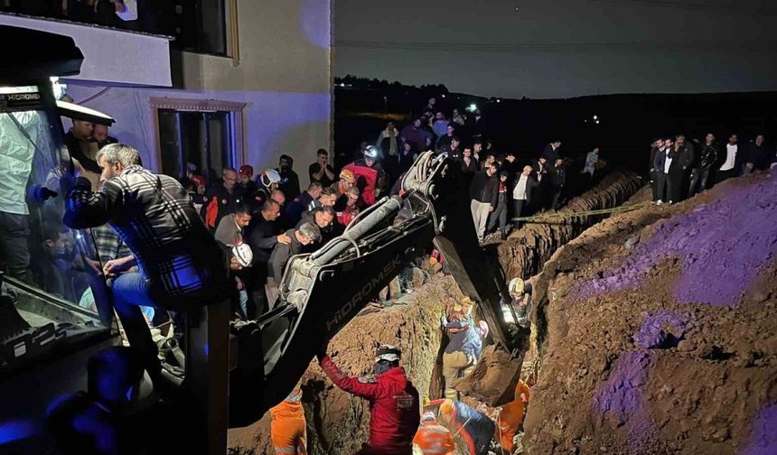 Bursa'da kanalizasyon çukurunda facia: İki kardeş göçük altında can verdi!