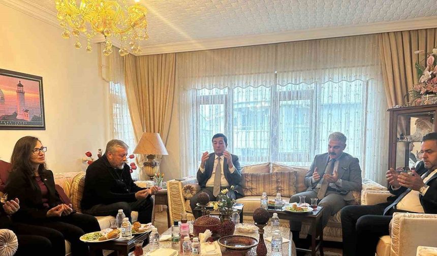 Çankaya halkı MHP heyetini yoğun ilgiyle karşıladı