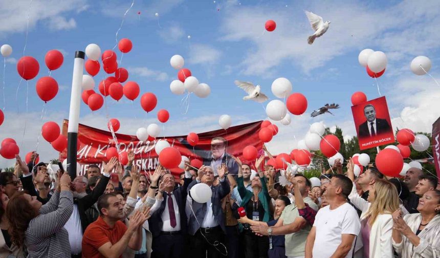 Tutuklu Muhittin Böcek’in doğum günü gökyüzüne balon ve güvercinlerle kutlandı