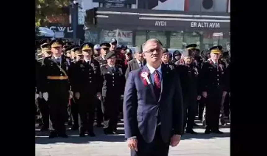 Van Valiliği'nin hareketi 'yok artık' dedirtti: Kutlamada o grubun şarkısı çalındı!