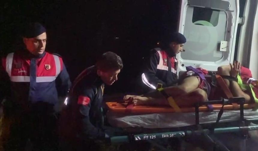 Alanya’da uçurumdan düşen iki Ukraynalı turist ipli düzenekle kurtarıldı