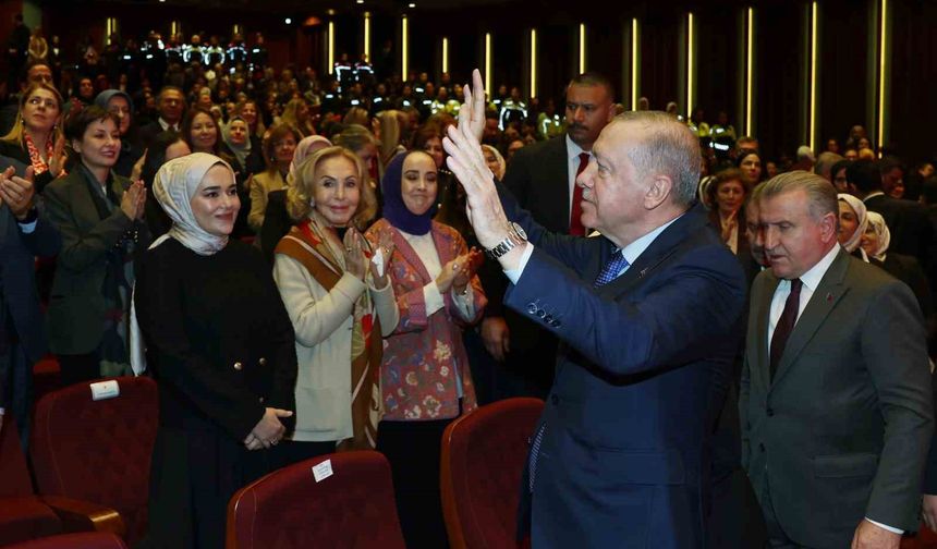 Cumhurbaşkanı Erdoğan: 'Kadına el kaldıranın eli de, vicdanı da kararmıştır'