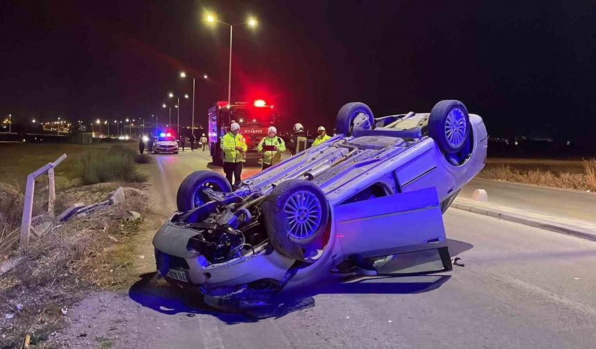 Karaman’da korku dolu anlar! Otomobil takla attı, 2 kişi yaralandı