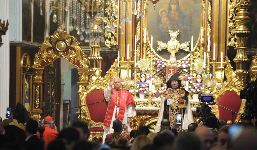 Papa 14. Leo Ermeni Apostolik Katedrali’nde dua ziyareti gerçekleştirdi