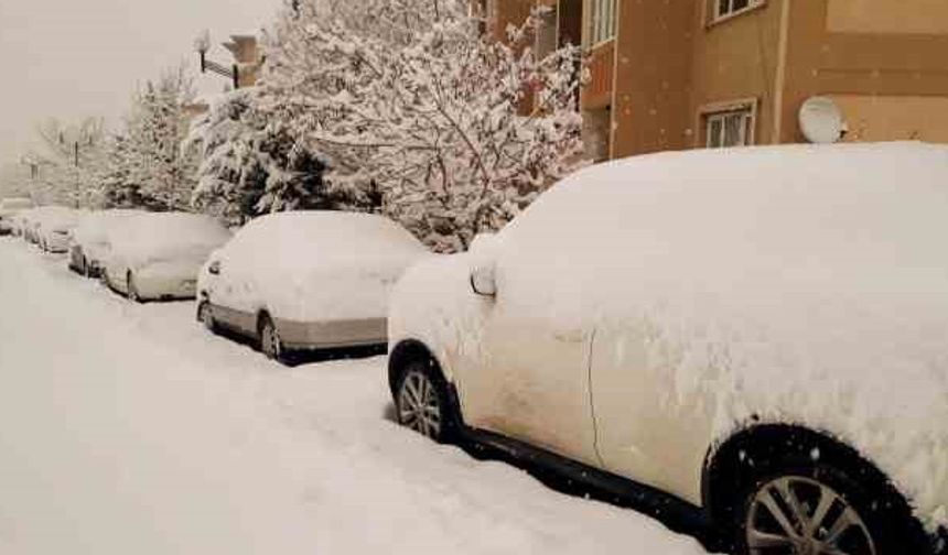 MGM’den kar uyarısı! Bu 10 ile lapa lapa kar yağacak!