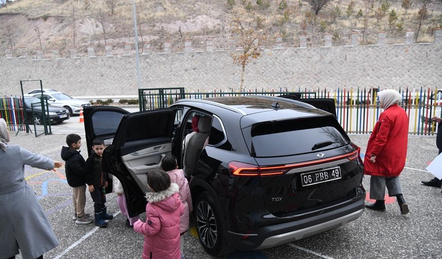 Pursaklar’da Yerli Malı Haftası’na Togg damgası