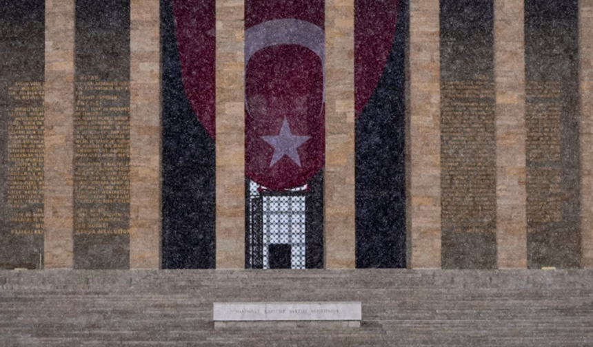 Ankara’da Kar Etkisini Artırdı: Anıtkabir İlgi Odağı Oldu