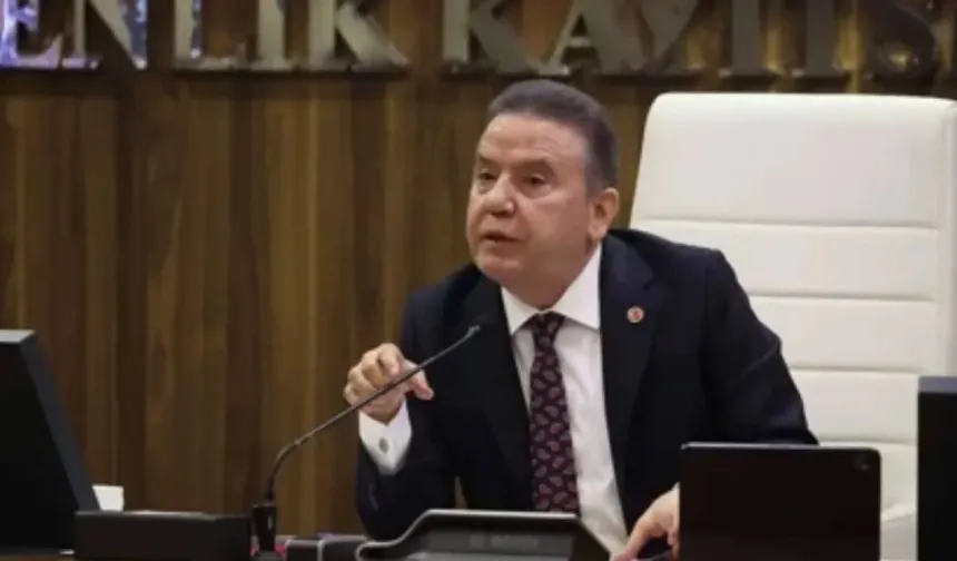 Taburcu edilir edilmez ifade verdi... Muhittin Böcek’ten dikkat çeken savunma