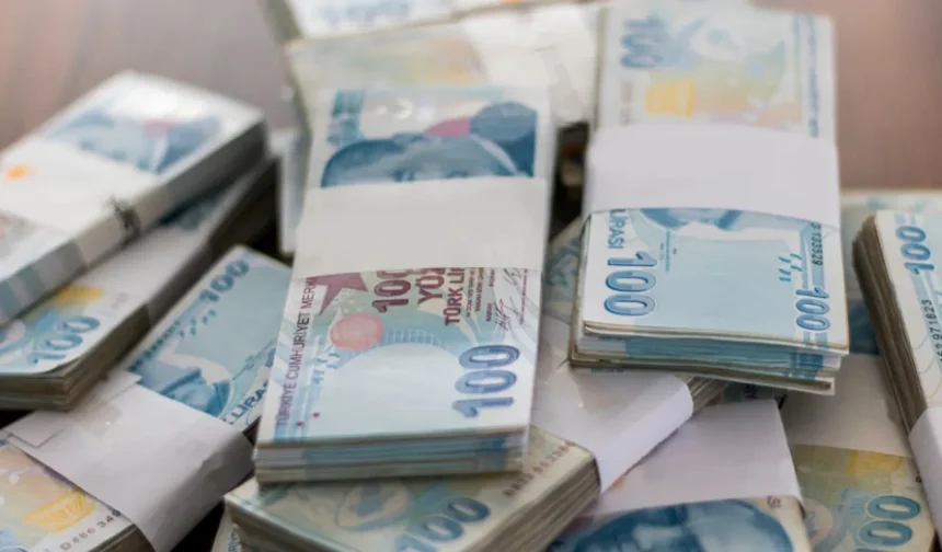 Bayram ikramiyesi için rakam verdi! Emekliye zam sisteminde büyük değişim mi geliyor?