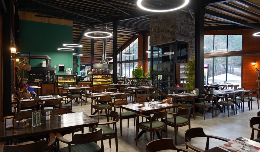 Resmi Gazete’de yayımlandı! Restoranlarda servis ve kuver ücreti yasaklandı!