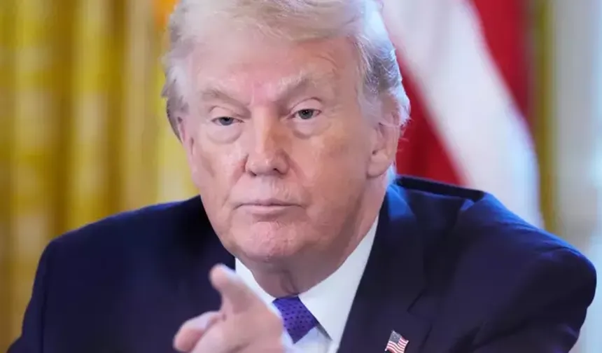 Trump’tan Küba’ya sert uyarı: “Artık petrol ya da para gitmeyecek, anlaşma yapın”