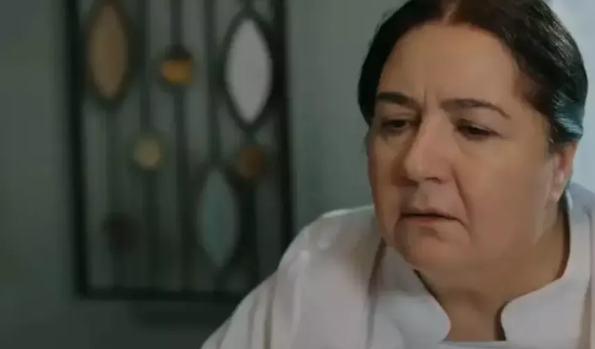 Hülya Duyar kimdir? Kaç yaşında, nereli? Evli mi eşi kimdir? Çocuğu var mı?