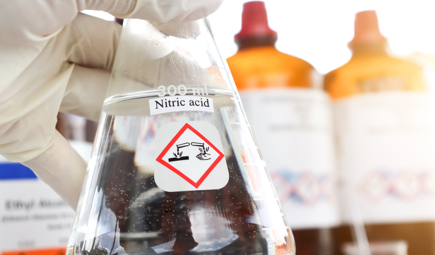 Kan donduran olay: Boşandığı eşini önce bağladı, sonra başından aşağıya kezzap döktü!