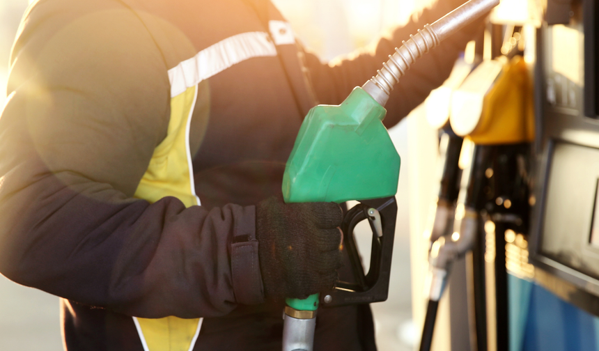 Motorinde uykuları kaçıracak zam kapıda: Litre fiyatı 60 TL'yi aşıyor!