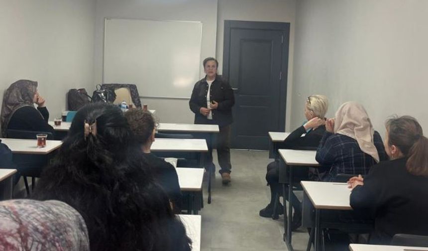 Ankara Mamak’ta Kadına Yönelik Şiddetle Mücadele Eğitimi