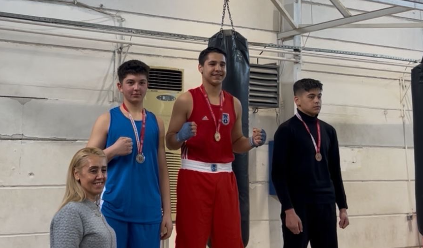 Ostim MEM Öğrencisi Abdulkadir Nalbant Boks’ta Ankara İkincisi Oldu