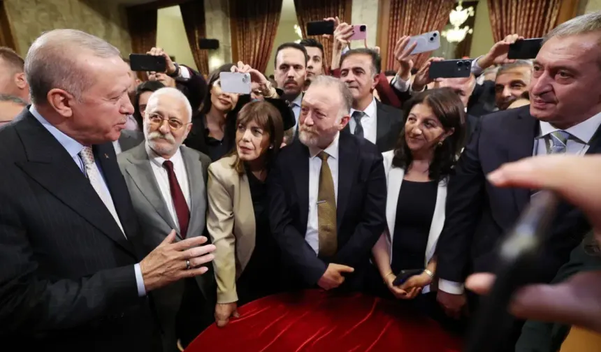 DEM Parti’de büyük dönüşüm planı: Yeni isim ve yeni kadro hazırlığı yolda mı?