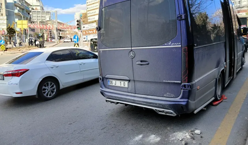 Dikimevi dolmuş duraklarına plastik bariyer dayanmıyor