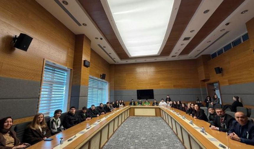 Ankaralı Öğrenciler TBMM'de akran zorbalığı farkındalığı kazandı