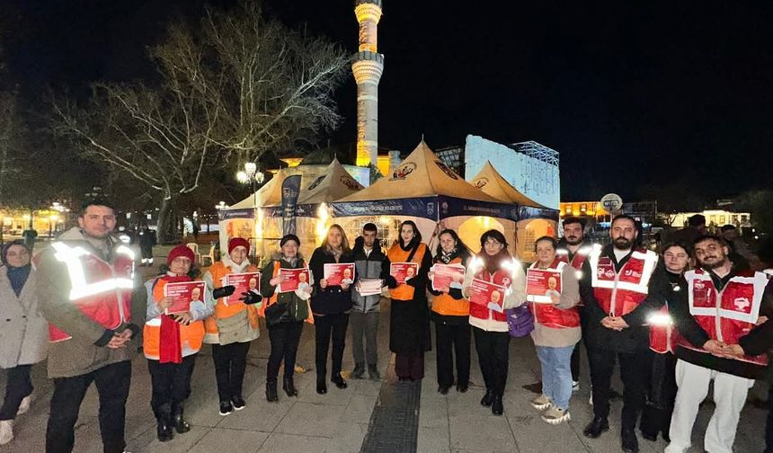 Ramazan ayının ilk gününde CHP Hacı Bayram Camii'nde halkla buluştu