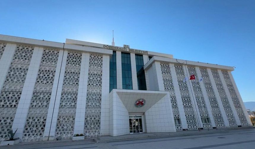 Döşemealtı Belediyesi'ne mali suç operasyonu: Eski başkan Turgay Genç dahil 22 kişi hakkında gözaltı kararı