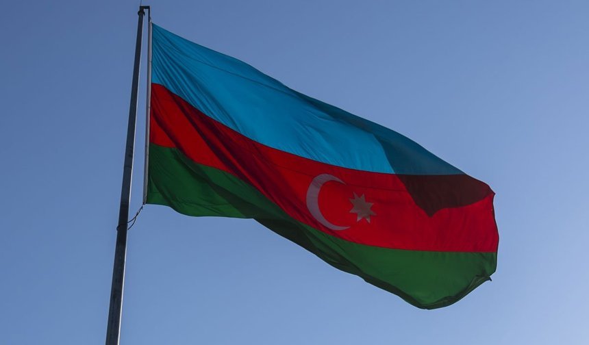Azerbaycan’dan İran kararı: Diplomatlar geri çekildi