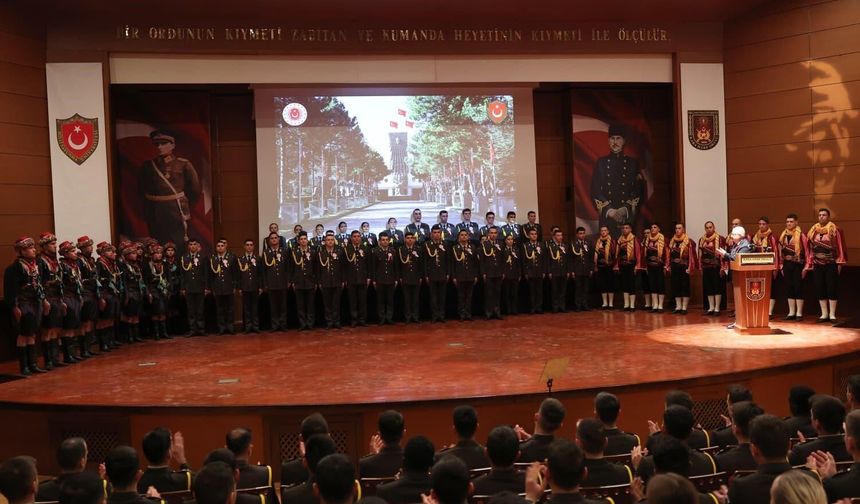 Bakan Güler: Ankara'dan seslendi: Türkiye Güvenlik Merkezi Olmayı Sürdürüyor