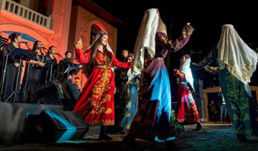 Ankara’da Misget Türküsü Konseri: Huriye ve Osman Efe’nin Tutkulu Aşkı Sahneye Taşınıyor