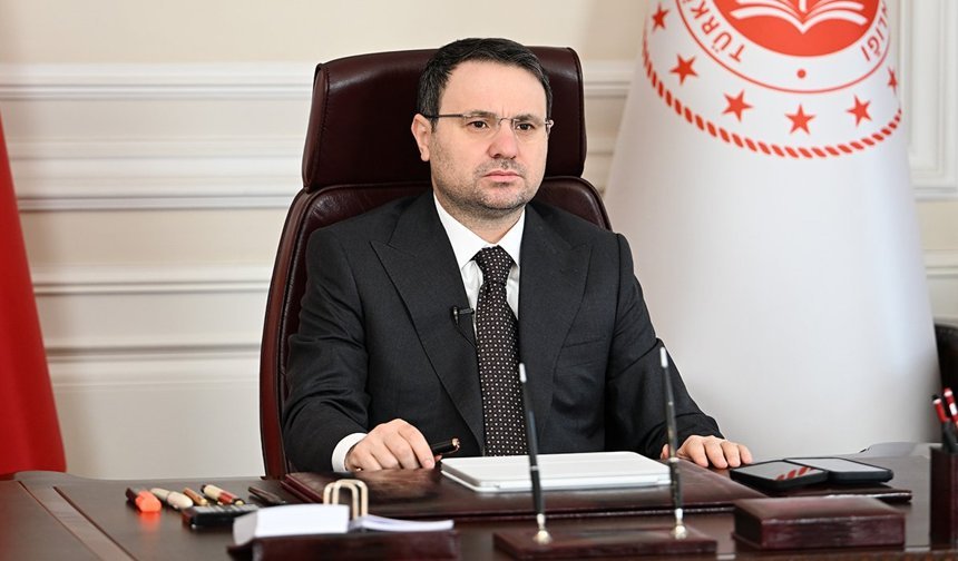 Bakan Gürlek'ten açıklama var! 54 okulu hedef alan 67 kişi gözaltına alındı