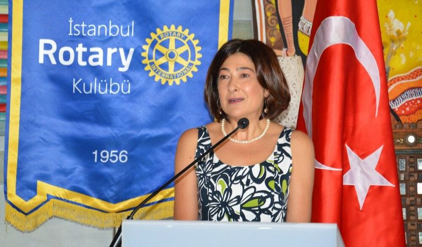 Barçın Yinanç kimdir? Gazeteci Barçın Yinanç kaç yaşında, nereli? Evli mi eşi kimdir? Babası kim?