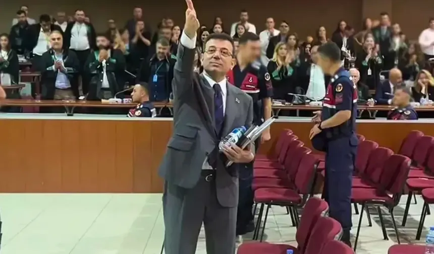 İBB davasında ikinci celse öncesi gerginlik: Avukatlar kapılara vurdu İmamoğlu salona getirildi