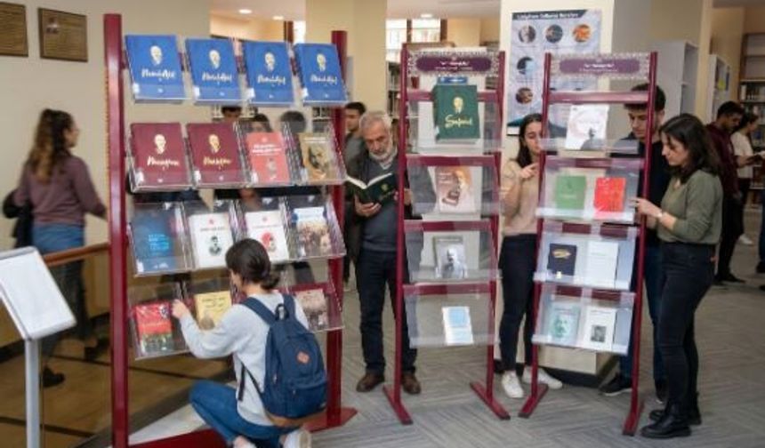 Mehmet Akif Ersoy Kitap Sergisi Ankara'da Açıldı