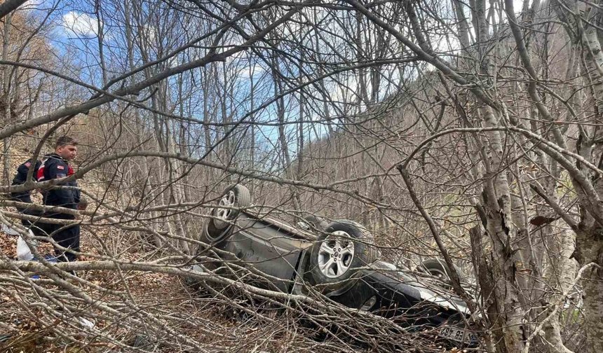 Tokat’ta feci kaza! Otomobil şarampole uçtu