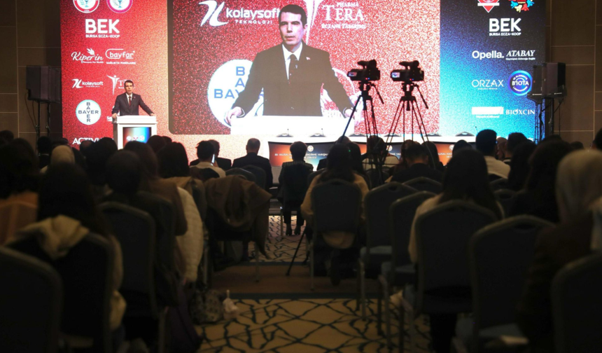 Ankara’da Eczacılık Zirvesi Başladı